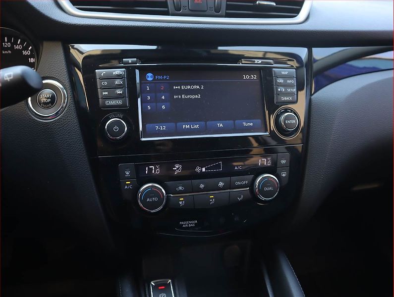Nissan Qashqai (2015) 1.6 DIG-T, Serv.kniha, Kůže - fotka 12 z 18