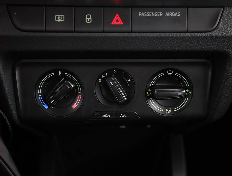 Škoda Fabia (2018) 1.0 TSI, Tempomat - fotka 11 z 17
