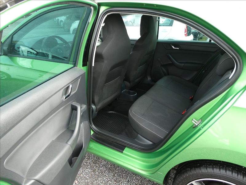 Škoda Rapid 1,2 TSi 77kW po servise,auto k - fotka 17 z 41