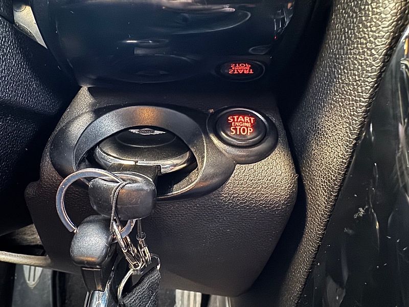 Mini Cooper (2013) 2.0 D 105kW ALL4 AUT - fotka 23 z 47