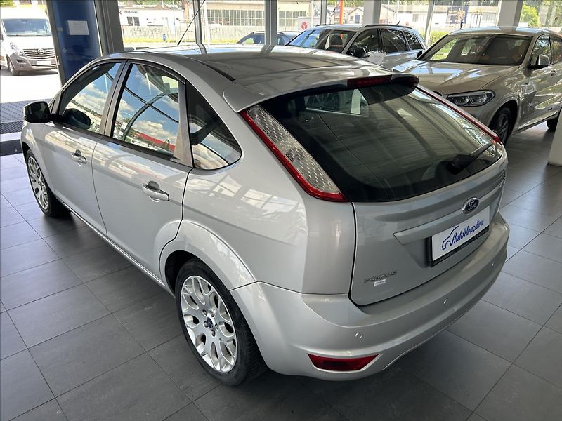 Ford Focus 1,6   SERVISKA,KLIMATIZACE - fotka 4 z 17
