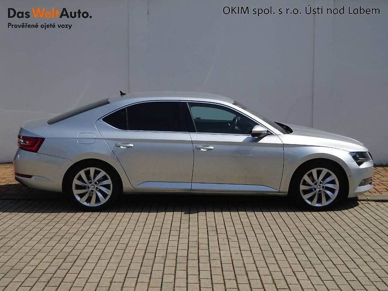 Škoda Superb (2016) 2,0 TDi/ 110kW  DSG  L&K - fotka 6 z 29