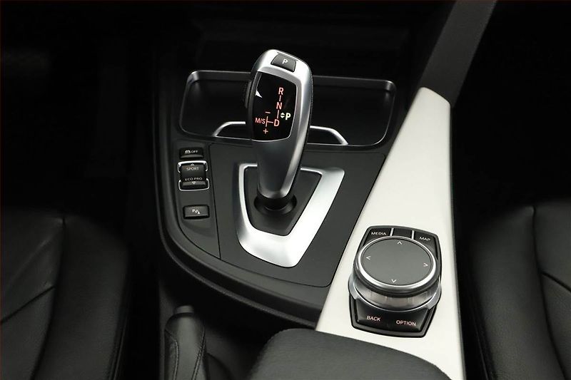 BMW Řada 4 (2019) Sport Line 418i, Automat - fotka 10 z 16