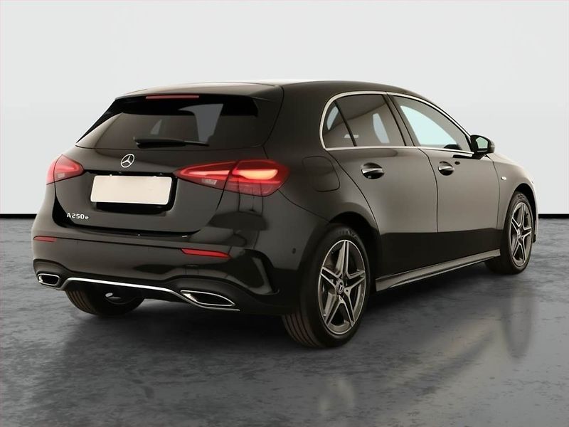 Mercedes-Benz Třídy A (2025) A 250 e, AMG Line, Navigace - fotka 5 z 24