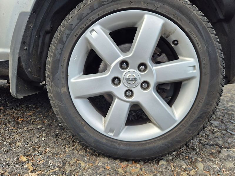 Nissan X-Trail 2.2dCi 100kW 4x4, tažné, webas - fotka 24 z 29
