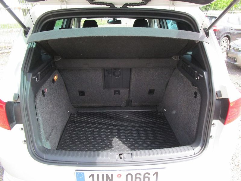 Volkswagen Tiguan 1,4TSI-90KW- NOVÉ ROZVODY - fotka 14 z 32