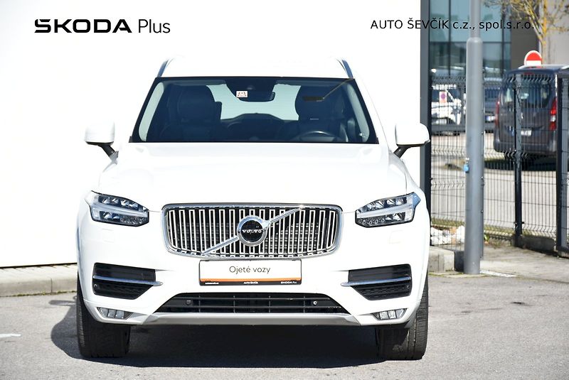 Volvo XC90 (2016) D5 - fotka 4 z 32