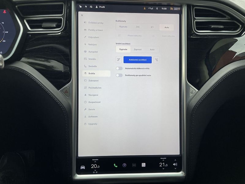 Tesla Model X 90D AWD, 7míst, tažné zařízení - fotka 27 z 43
