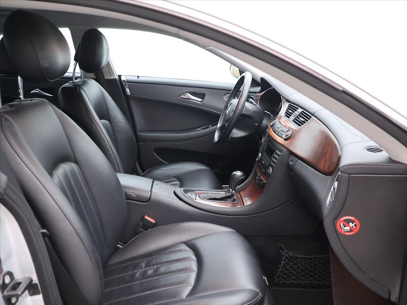Mercedes-Benz CLS 3,5 350 200kW Aut. 108tkm Kůže - fotka 11 z 32