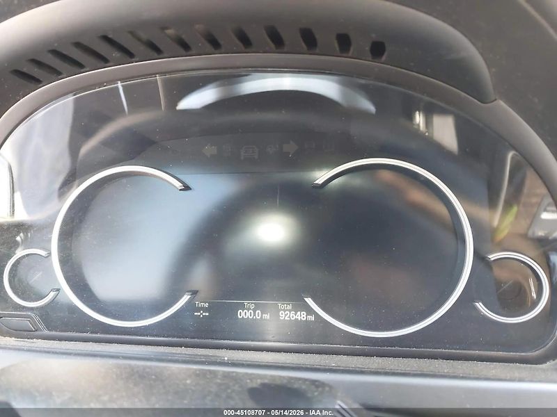 BMW Řada 6 (2015) Auto na cestě - fotka 7 z 16