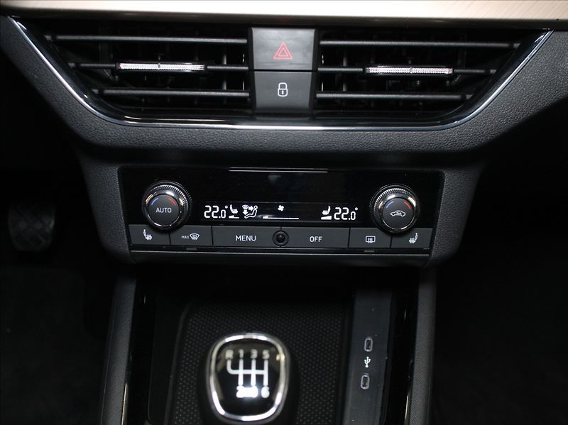 Škoda Kamiq 1,5 TSi 110kW Style 2xSady k. - fotka 15 z 22