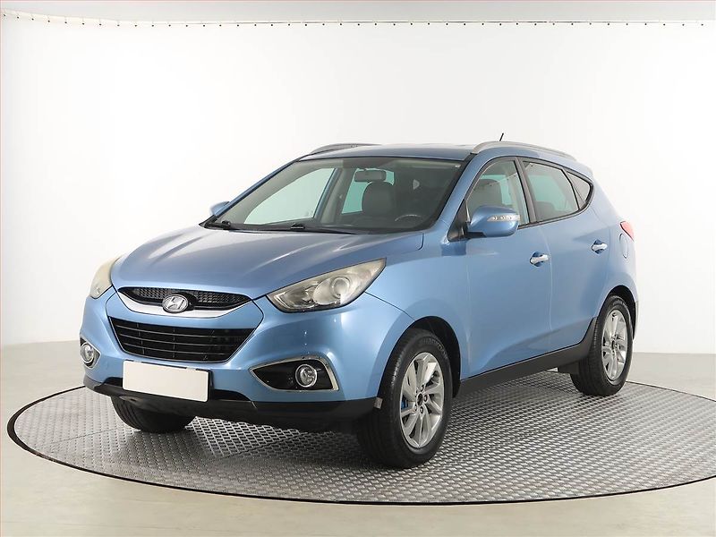 Hyundai ix35 (2012) 2.0 CRDi, 4X4, Tempomat - fotka 2 z 17