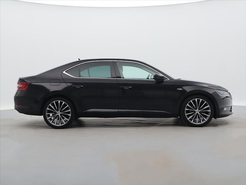 Škoda Superb 2,0 TDI 140kW DSG L&K Xenon - fotka 8 z 36
