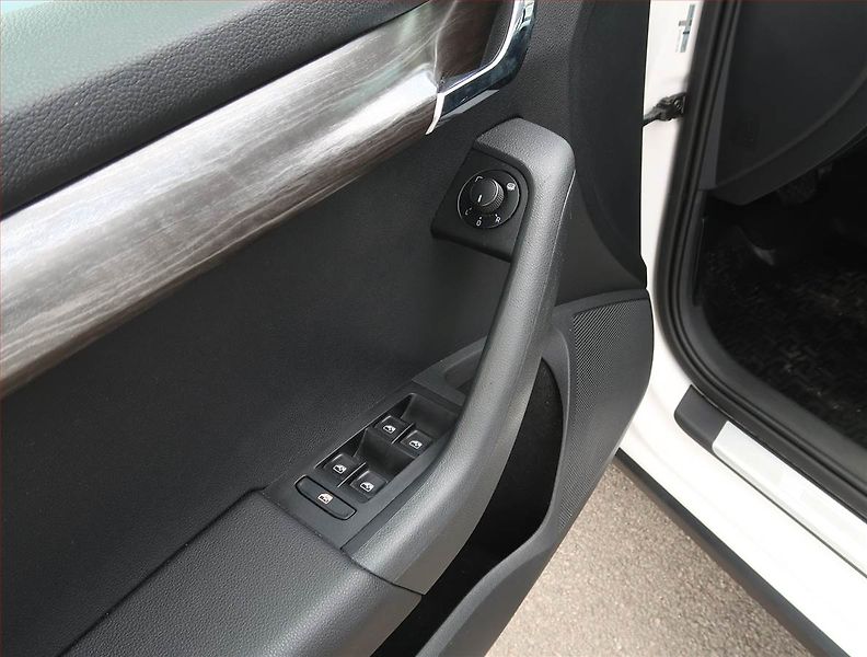 Škoda Octavia (2015) Scout 2.0 TDI, 4X4, Automat - fotka 17 z 17