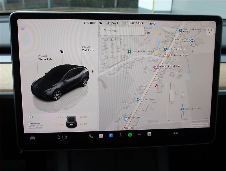 Tesla Model Y (2022) Long Range AWD 79kWh, SoH 89% - fotka 18 z 25