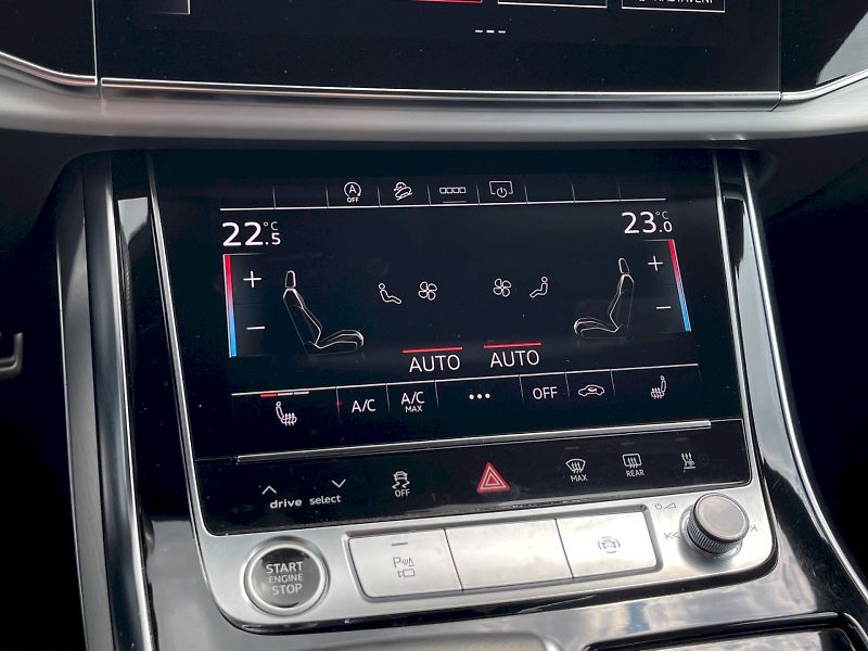 Audi Q8 (2023) 50 TDI 210 kW Quattro S-Line T - fotka 12 z 35