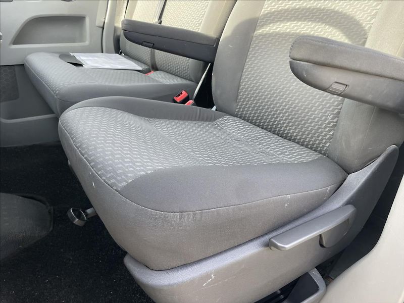Volkswagen Transporter 2,0 TDi 75kw 6míst Tažné Klima - fotka 18 z 40