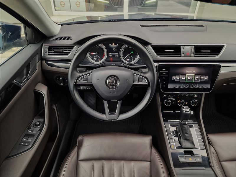 Škoda Superb 2.0TDI 140kW L&K 4x4 DSG, ČR - fotka 12 z 50