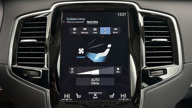 Volvo XC90 2.0 B5 AUT AWD Inscription - fotka 29 z 33