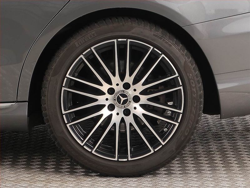Mercedes-Benz Třídy C (2019) Classic C 220 d, Automat, Navi - fotka 14 z 20