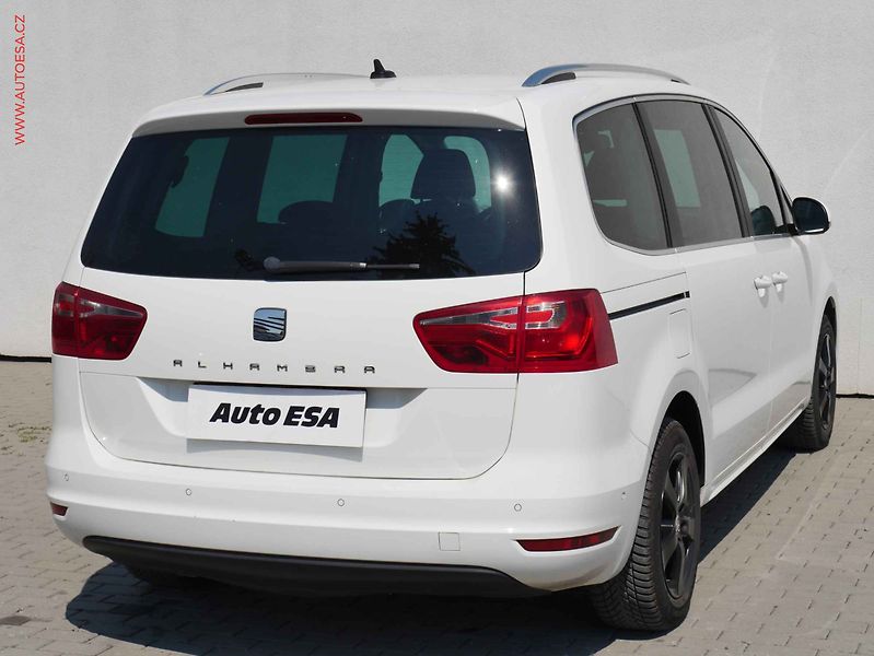 Seat Alhambra (2012) 2.0 TDI, FR, AT - fotka 4 z 22