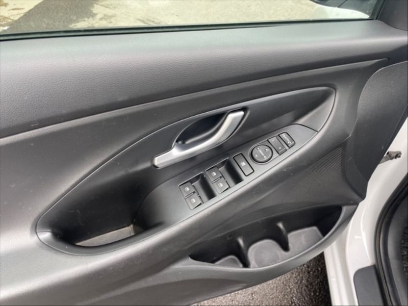 Hyundai i30 1,5 T-GDI Smart - fotka 11 z 11