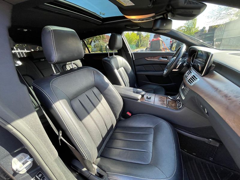 Mercedes-Benz CLS 350d 4MATIC Shooting Brake - fotka 20 z 40