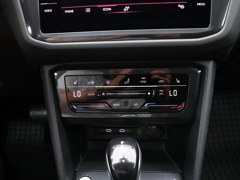 Volkswagen Tiguan Allspace 2,0 TDI 110 kW DSG Elegance - fotka 19 z 27