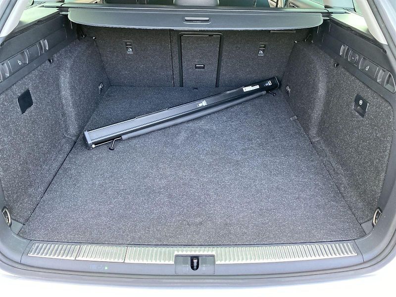 Škoda Superb (2021) Combi 1.4 TSI iV DSG Style - fotka 29 z 34