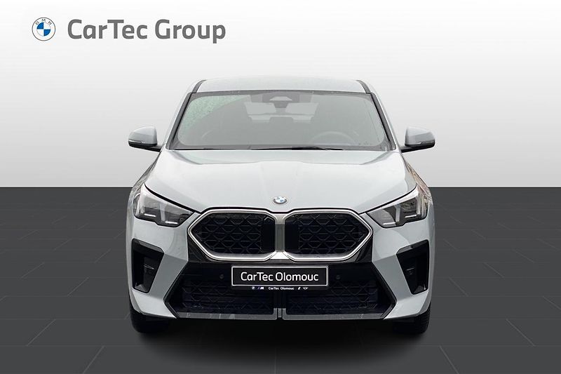 BMW X2 xDrive20d - fotka 2 z 7