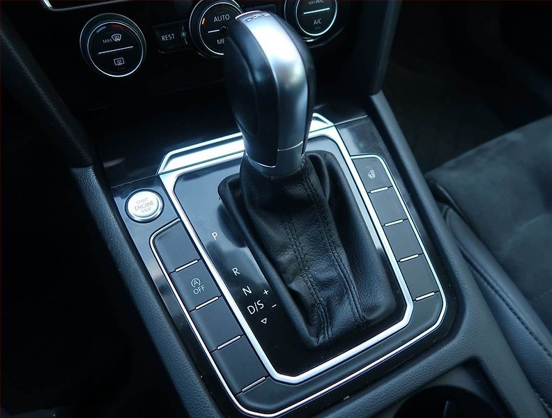 Volkswagen Passat (2017) R-Line 2.0 TDI, Automat - fotka 13 z 16