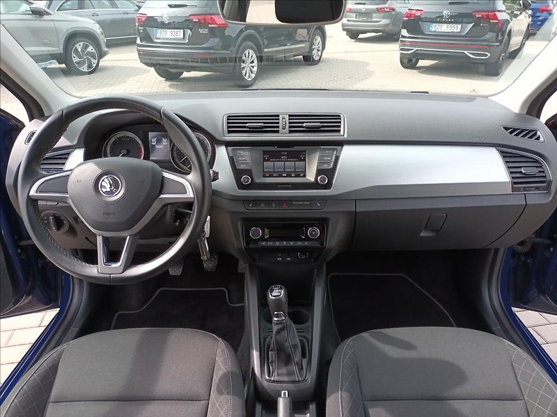 Škoda Fabia 1,2 TSI,66KW,1MAJ,AMBI,KOLA - fotka 11 z 45