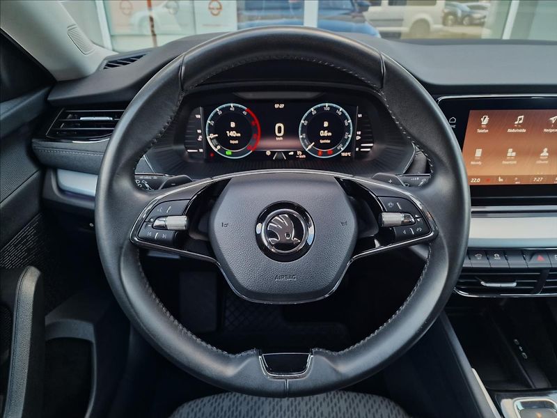 Škoda Octavia 2.0 TDI DSG Style Combi,1.Maj - fotka 21 z 50