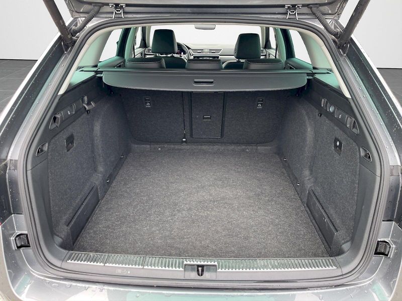 Škoda Superb (2024) 2.0 TDI 110kW DSG Style Plus c - fotka 30 z 35