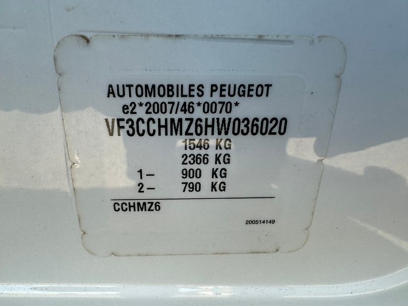 Peugeot 208 (2017) Style - fotka 14 z 22