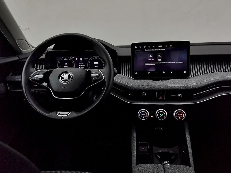 Škoda Superb (2024) Selection 1,5 tsi 110 Kw DSG - fotka 6 z 35