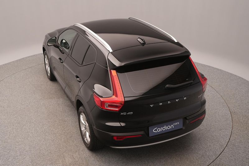 Volvo XC40 T5 AWD MOMENTUM PRO AUT - fotka 13 z 41