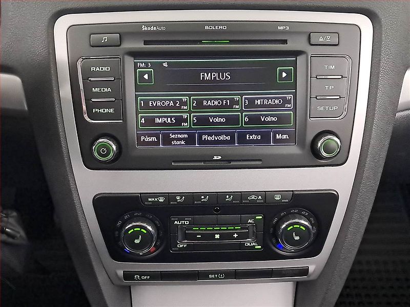 Škoda Octavia (2012) 2.0 TDI, 4X4, Xenony - fotka 12 z 15