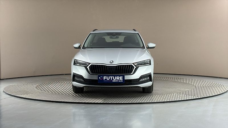 Škoda Octavia 2.0 TDI Ambition Combi - fotka 3 z 25