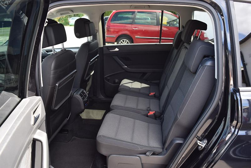 Volkswagen Touran (2016) 1.4TSI 110kw TAŽNÉ 7MÍST WEBAS - fotka 13 z 43