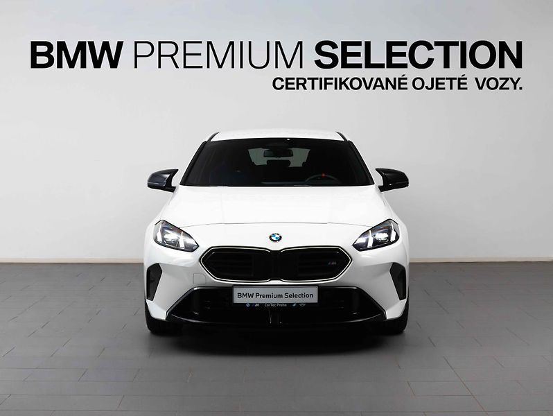 BMW Řada 1 M135 xDrive - fotka 2 z 22