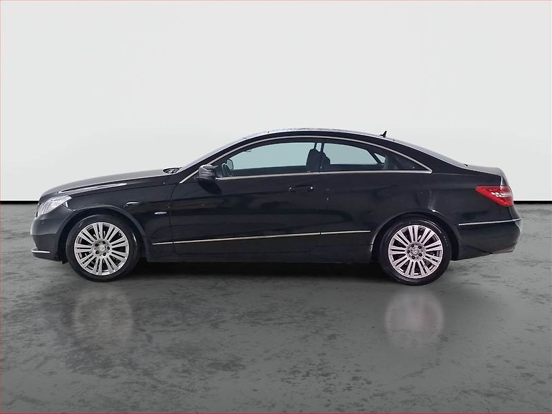 Mercedes-Benz Třídy E (2010) Avantgarde E 250, Automat - fotka 3 z 17