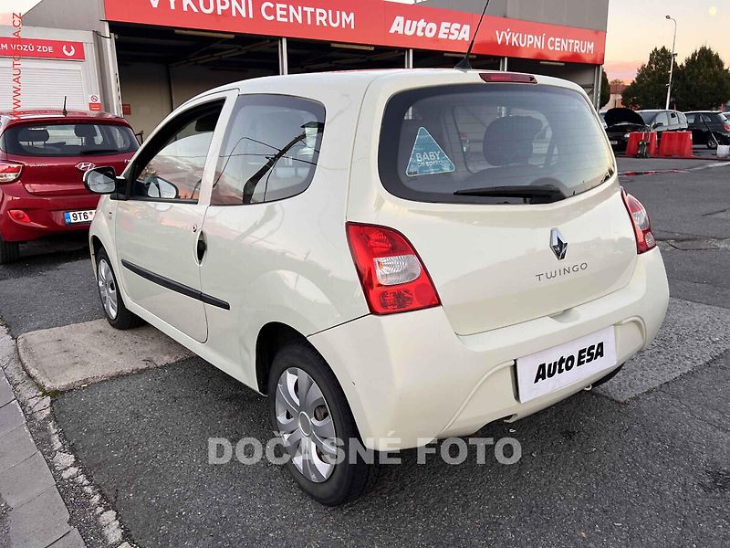 Renault Twingo (2011) 1.5 dCi - fotka 2 z 3