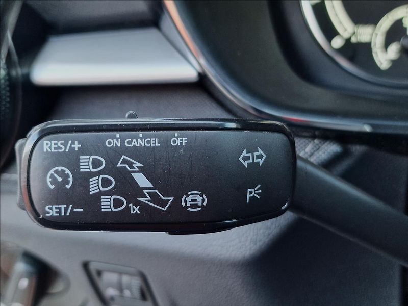 Škoda Fabia 1.0 TSI 81kw Style,ČR,1.Maj. - fotka 23 z 50