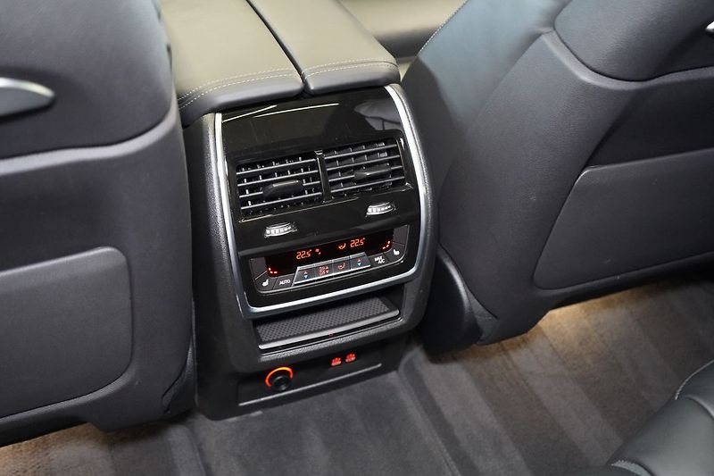 BMW X7 40d xDrive, Nezávislé, Tažné - fotka 46 z 48