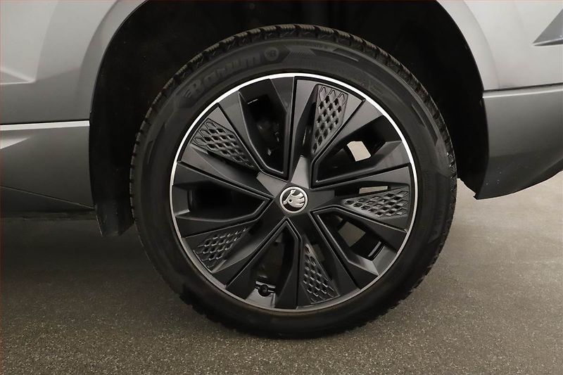 Škoda Karoq (2022) Sportline 1.5 TSI - fotka 12 z 21