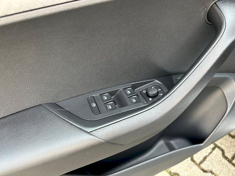 Škoda Karoq (2023) 2.0 TDI 85kW Fresh DSG - fotka 8 z 25