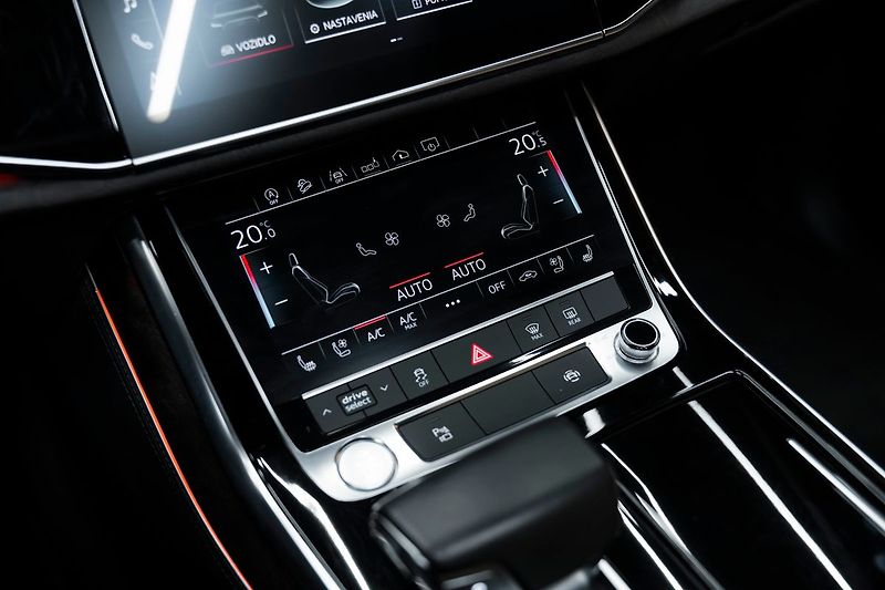 Audi Q8 - fotka 10 z 20