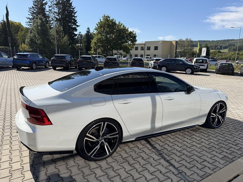 Volvo S90 (2020) 228kW T6 AWD R-DESIGN HUD K360 - fotka 10 z 47