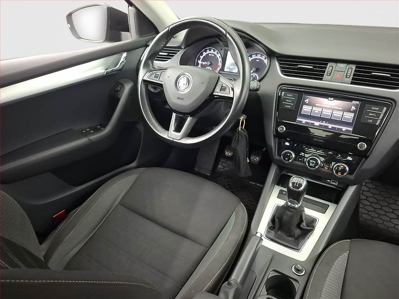 Škoda Octavia (2018) 1.6 TDI, Tempomat - fotka 7 z 18
